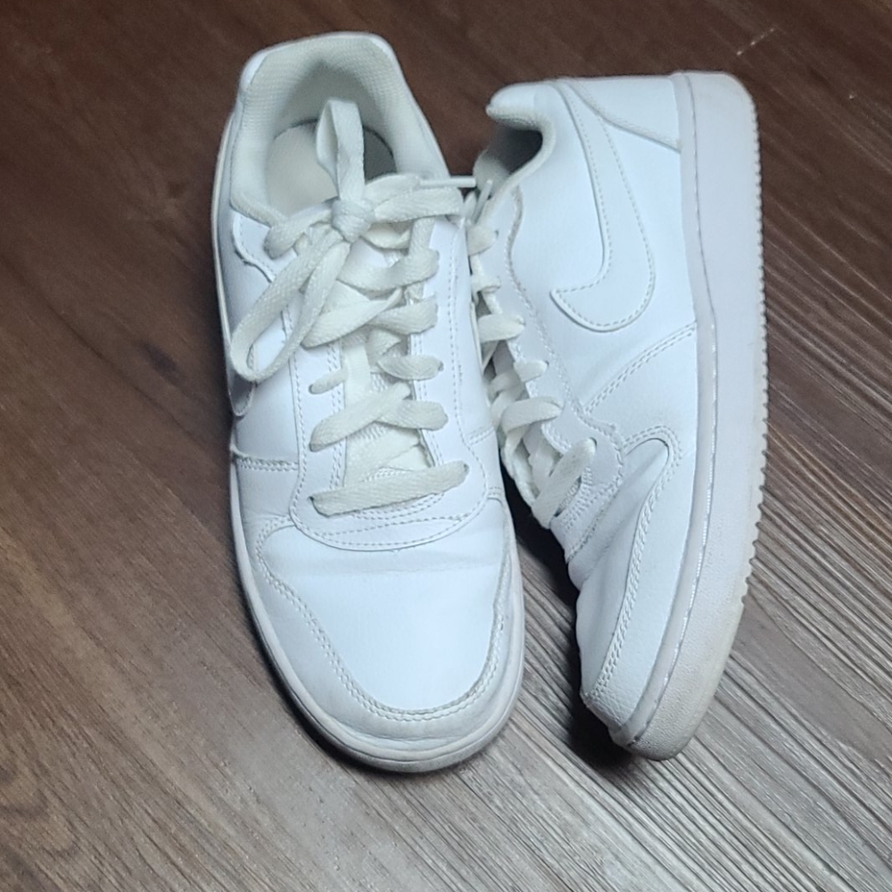 White Nike shoes